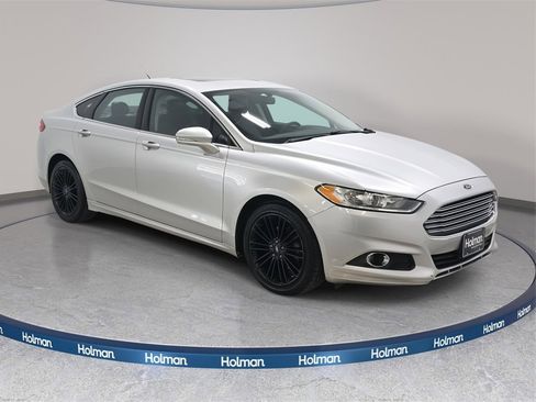 Used 2014 Ford Fusion SE w/ Equipment Group 202A image 4