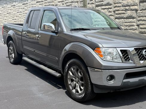 Used 2017 Nissan Frontier SL AWD/4WD image 40