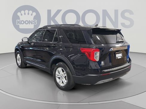 Used 2023 Ford Explorer XLT w/ Equipment Group 202A AWD/4WD image 4