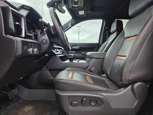 Used 2024 GMC Sierra 1500 AT4 w/ Technology Package image 11