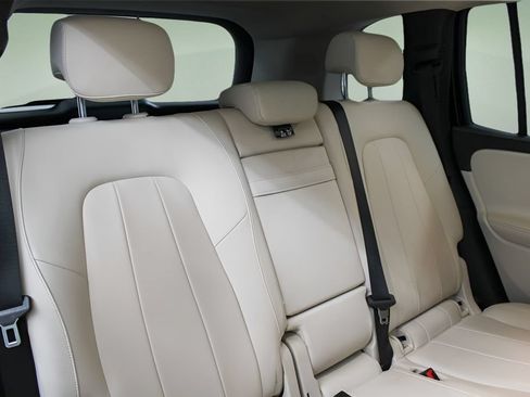 Used 2023 Mercedes-Benz GLB 250 image 22