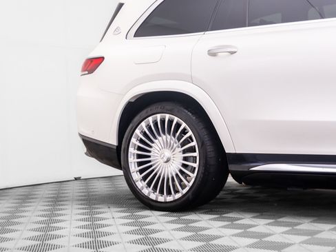 Used 2023 Mercedes-Benz Maybach GLS 600 4MATIC image 42