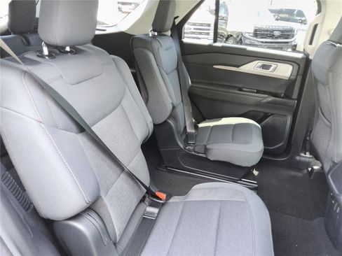 New 2026 Ford Explorer Active RWD image 28
