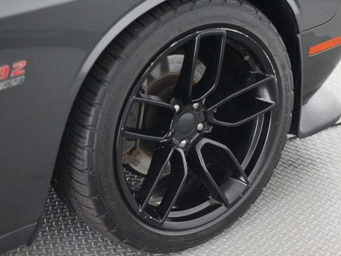 Used 2019 Dodge Challenger R/T w/ Driver Convenience Group RWD image 53
