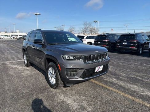 New 2026 Jeep Grand Cherokee Laredo X AWD/4WD image 2