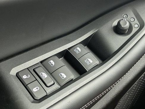 New 2025 Jeep Grand Cherokee Limited w/ Black Appearance Package image 20