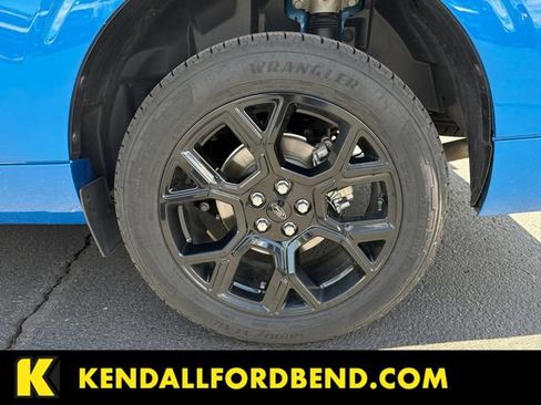 Used 2026 Ford Maverick Lobo AWD/4WD image 27