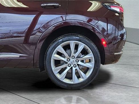 Used 2023 Buick Envision Avenir image 31