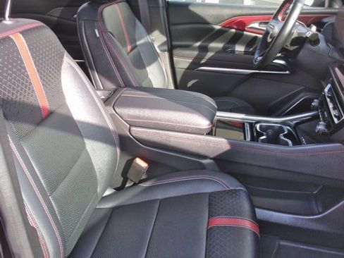 Used 2024 Chevrolet Traverse RS w/ LPO, Floor Liner Package image 37