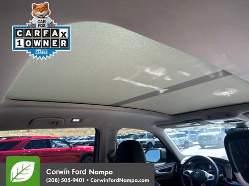 Used 2024 Volkswagen Atlas SE AWD/4WD image 11