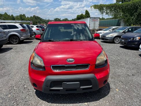 Used 2011 Kia Soul + FWD image 3