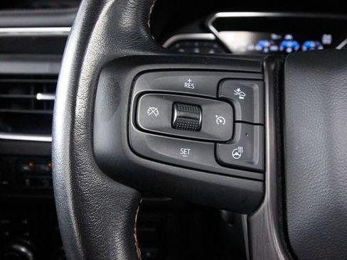 Used 2021 GMC Yukon XL AT4 w/ AT4 Premium Plus Package AWD/4WD image 15