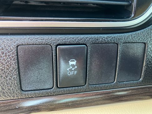 Used 2015 Toyota Camry LE FWD image 14