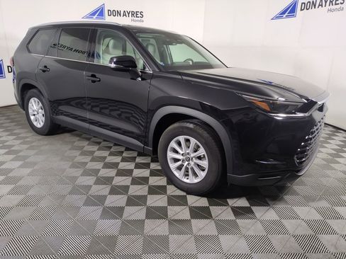 Used 2024 Toyota Grand Highlander XLE image 7