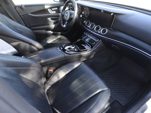 Used 2017 Mercedes-Benz E 300 image 11