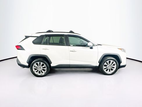 Used 2019 Toyota RAV4 Limited AWD/4WD image 10