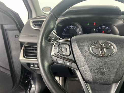 Used 2013 Toyota Avalon XLE Touring image 18