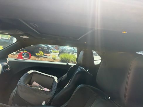 Used 2020 Dodge Challenger R/T RWD image 9