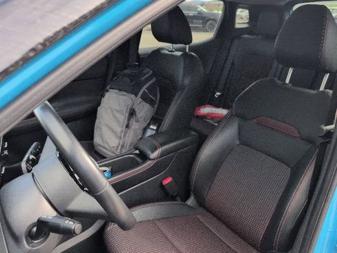 Used 2025 Nissan Kicks SR AWD/4WD image 14