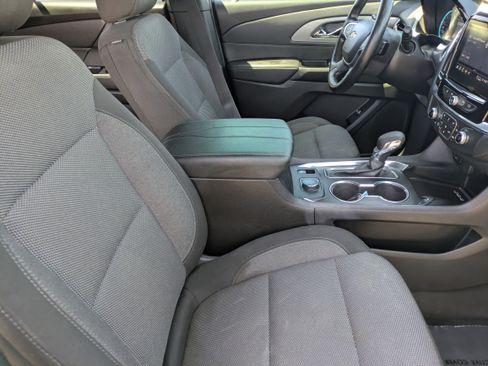 Used 2023 Chevrolet Traverse LT FWD image 12