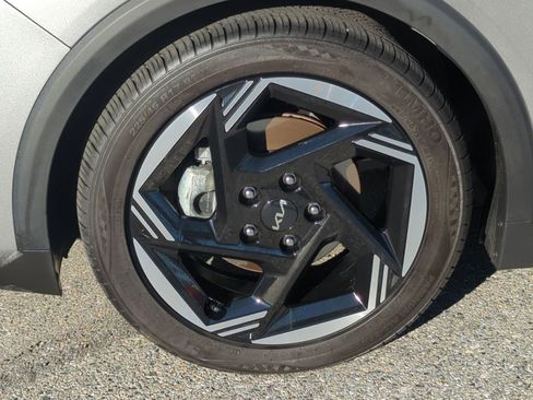 Used 2025 Kia K4 EX image 12