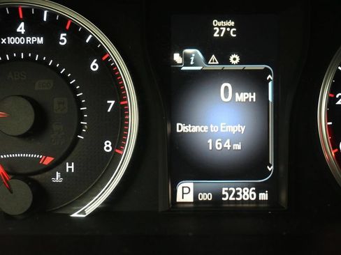Used 2017 Toyota Camry SE FWD image 16