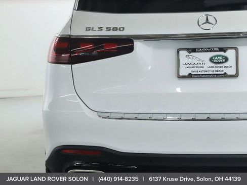 Used 2024 Mercedes-Benz GLS 580 4MATIC image 48
