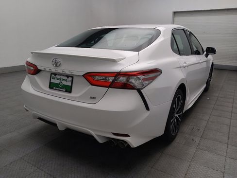Used 2018 Toyota Camry SE FWD image 9