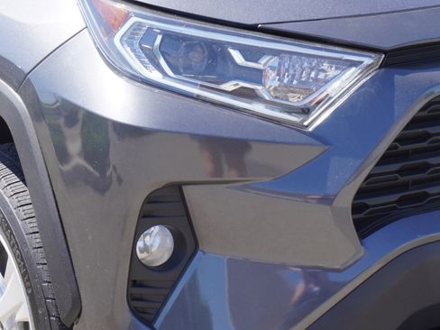 Used 2021 Toyota RAV4 XLE w/ Convenience Package AWD/4WD image 3