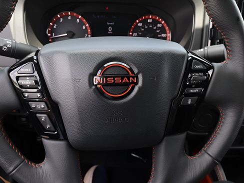 Used 2025 Nissan Frontier Pro-X w/ Tow Package RWD image 21