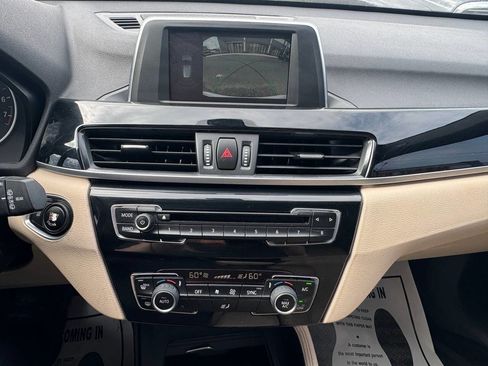 Used 2018 BMW X1 sDrive28i image 11