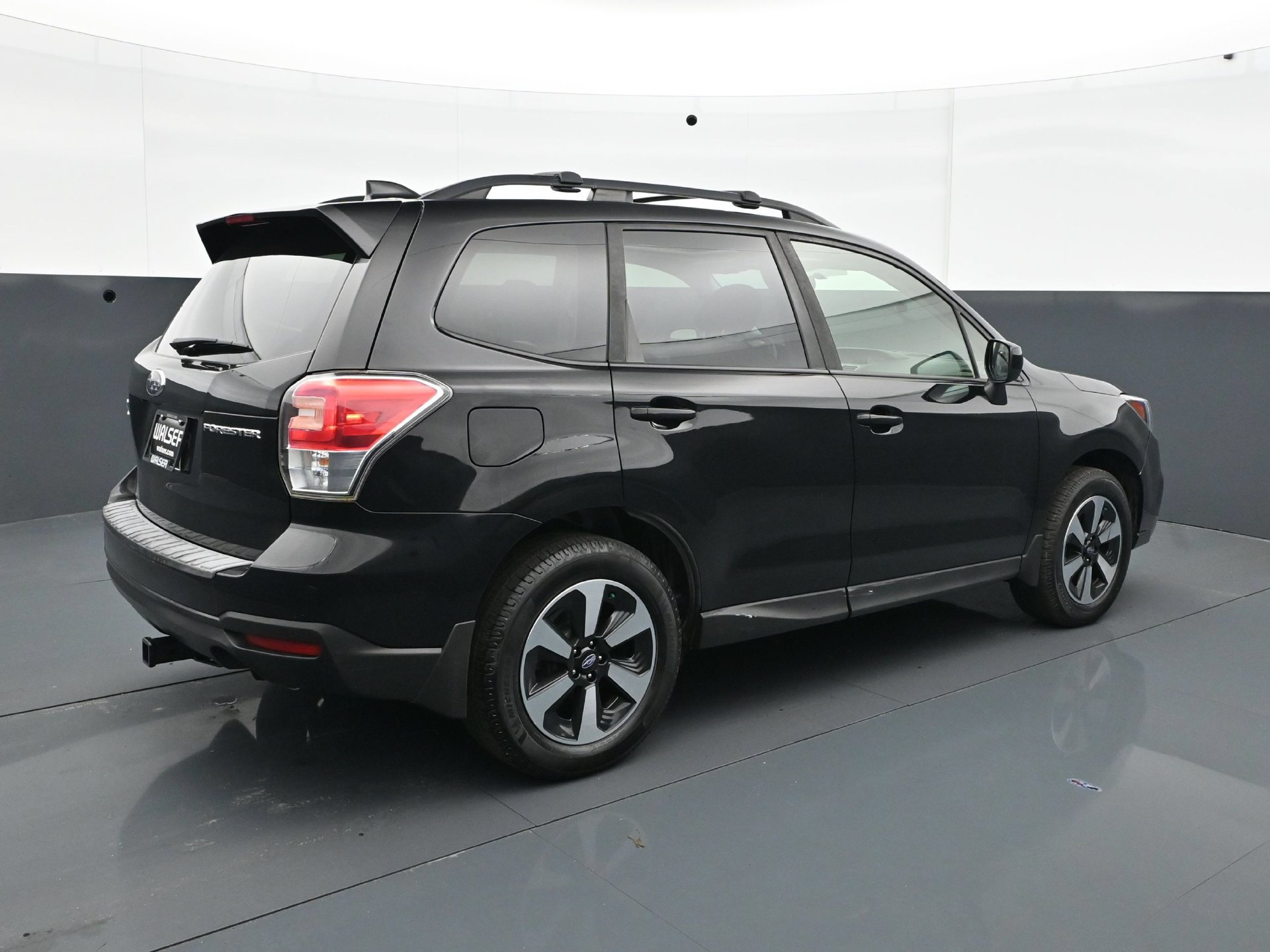 Used 2018 Subaru Forester 2.5i Premium w/ All-Weather Package AWD/4WD image 7