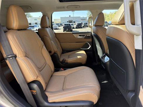 New 2026 INFINITI QX80 Luxe w/ Cargo Package image 25