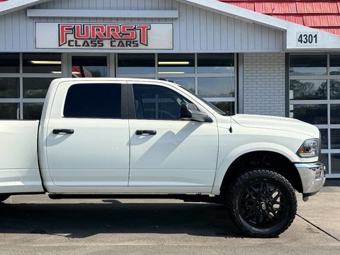 Used 2018 RAM 3500 Laramie image 12
