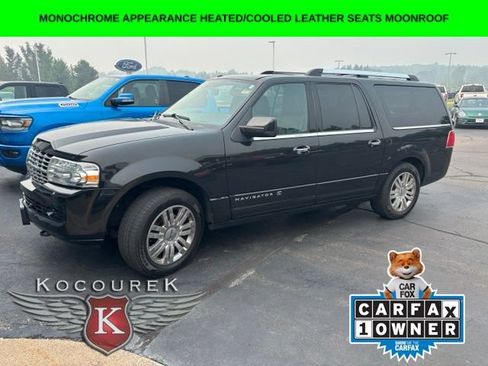Used 2012 Lincoln Navigator L 4WD image 2