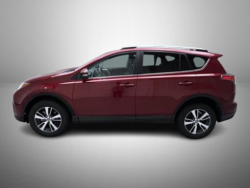 Used 2018 Toyota RAV4 XLE FWD image 8