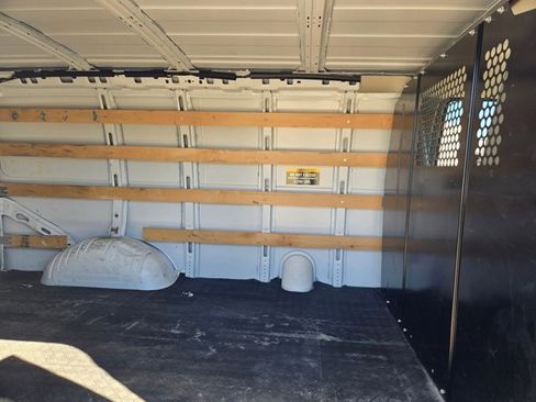 Used 2022 GMC Savana 2500 w/ Driver Convenience Package image 14