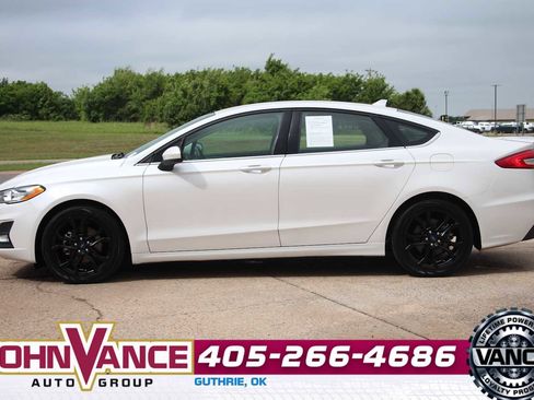 Used 2020 Ford Fusion SE w/ Equipment Group 151A FWD image 5