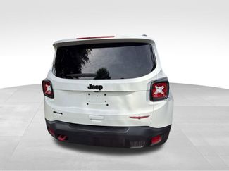 Used 2023 Jeep Renegade Trailhawk AWD/4WD video 3