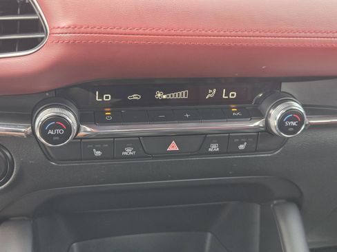 Used 2022 MAZDA MAZDA3 s image 11