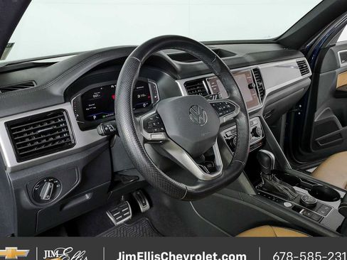 Used 2022 Volkswagen Atlas Cross Sport SEL Premium R-Line AWD/4WD image 4