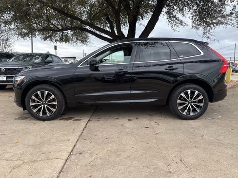 Certified 2023 Volvo XC60 B5 Core w/ Climate Package image 2