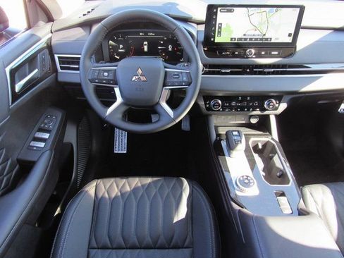 New 2026 Mitsubishi Outlander SEL image 10