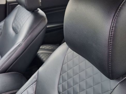 Used 2024 Ford Edge Titanium image 17