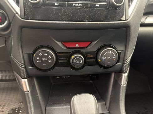 Used 2023 Subaru Forester Premium AWD/4WD image 23