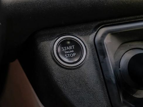 Used 2020 Land Rover Defender 110 First Edition AWD/4WD image 30