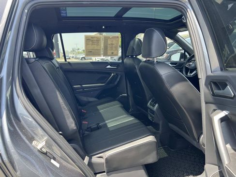 Certified 2023 Volkswagen Tiguan SE R-Line FWD image 33