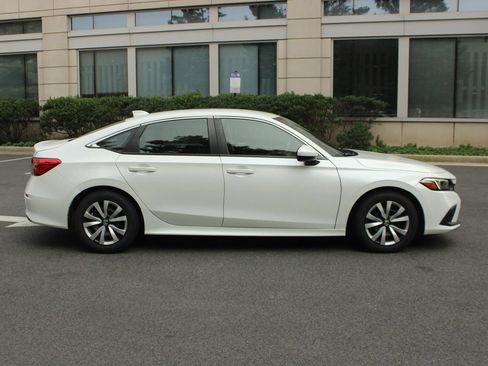 Used 2022 Honda Civic LX image 6