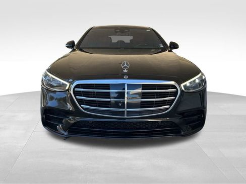 Used 2022 Mercedes-Benz S 580 4MATIC Sedan w/ AMG Line Package image 14