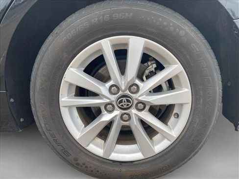 Used 2025 Toyota Camry LE FWD image 18